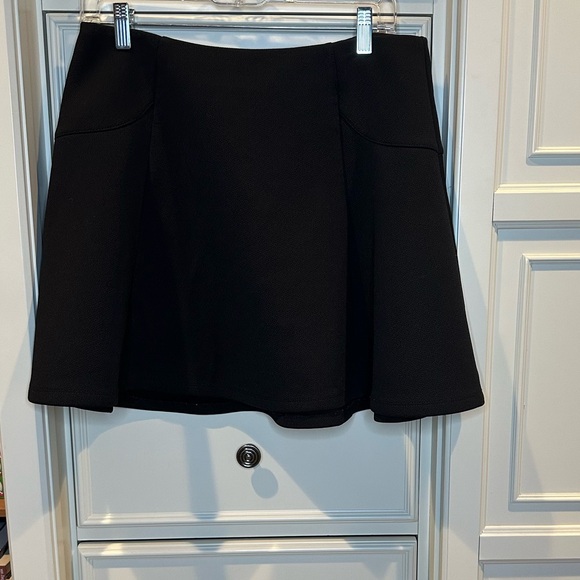 bebe Dresses & Skirts - BeBe Flair Skirt Size Medium